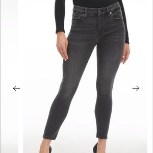 Good American Good Petite Skinny Jeans
